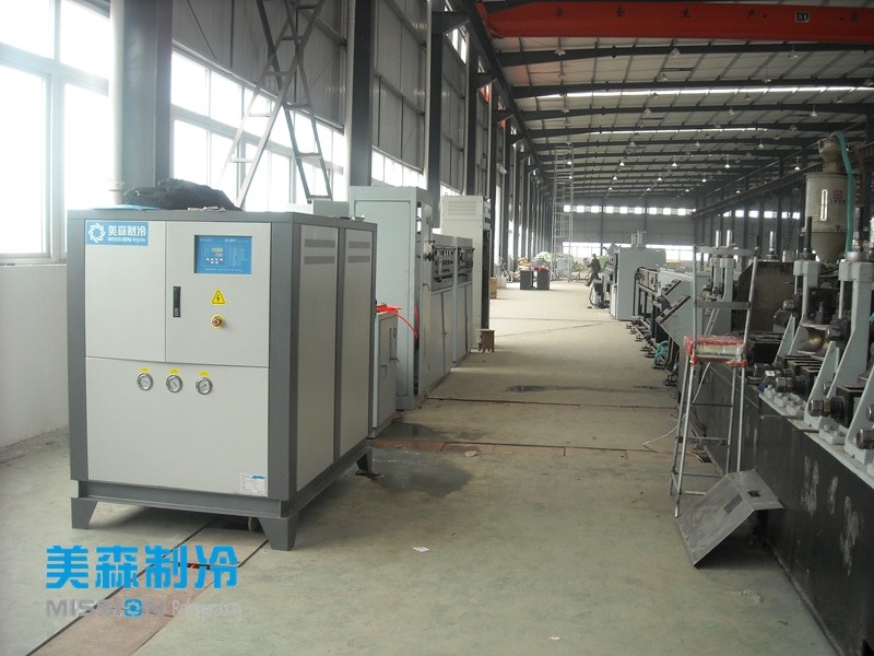 水冷柜式冷水机组-重庆万盛盛煌集团